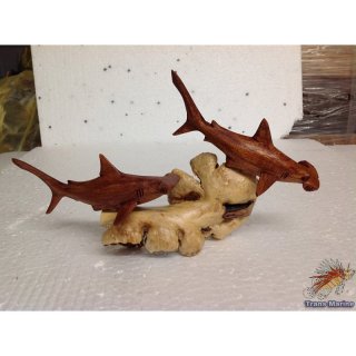 Zwei Hammerhaie aus Holz ca. 15-20cm
